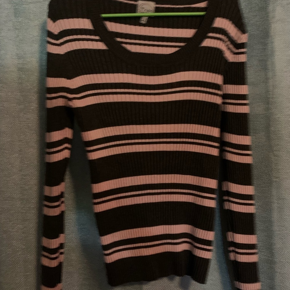 V neck sweater NWOT